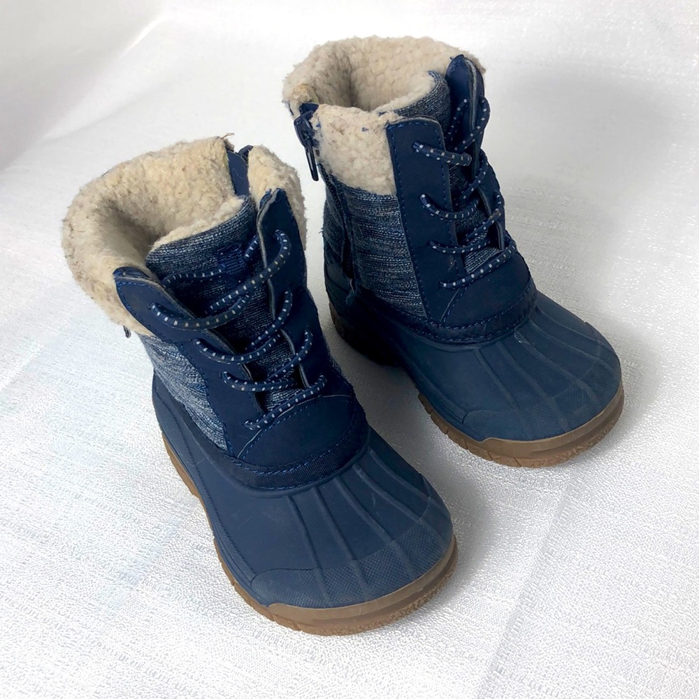 Oshkosh B'Gosh "Snoe" boot